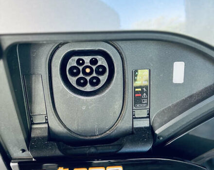 Серый Ауди E-Tron, объемом двигателя 0 л и пробегом 60 тыс. км за 41999 $, фото 30 на Automoto.ua