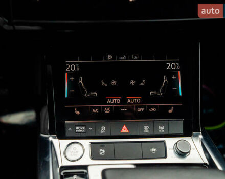 Сірий Ауді E-Tron, об'ємом двигуна 0 л та пробігом 154 тис. км за 25900 $, фото 83 на Automoto.ua