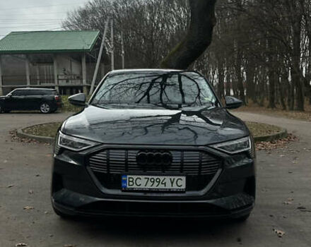 Сірий Ауді E-Tron, об'ємом двигуна 0 л та пробігом 83 тис. км за 29700 $, фото 1 на Automoto.ua