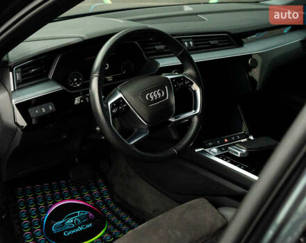 Сірий Ауді E-Tron, об'ємом двигуна 0 л та пробігом 154 тис. км за 25900 $, фото 38 на Automoto.ua