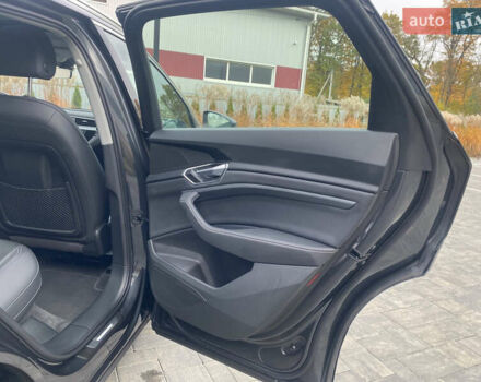 Ауди E-Tron 2020 в Луцке на Automoto.ua Серый Ауди E-Tron, объемом двигателя 0 л и пробегом 128 тыс. км за 25000 $, фото 37 на Automoto.ua