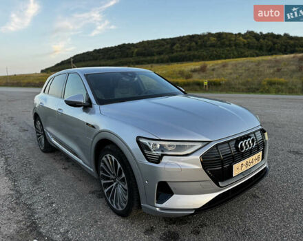 Серый Ауди E-Tron, объемом двигателя 0 л и пробегом 108 тыс. км за 29000 $, фото 4 на Automoto.ua