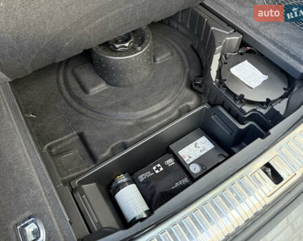 Серый Ауди E-Tron, объемом двигателя 0 л и пробегом 41 тыс. км за 44990 $, фото 55 на Automoto.ua