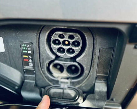 Серый Ауди E-Tron, объемом двигателя 0 л и пробегом 60 тыс. км за 41999 $, фото 27 на Automoto.ua