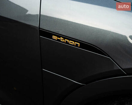 Сірий Ауді E-Tron, об'ємом двигуна 0 л та пробігом 82 тис. км за 39888 $, фото 25 на Automoto.ua