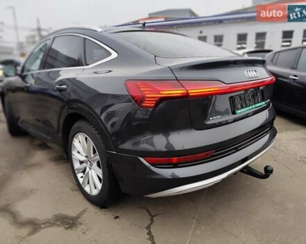 Серый Ауди E-Tron, объемом двигателя 0 л и пробегом 169 тыс. км за 33999 $, фото 2 на Automoto.ua