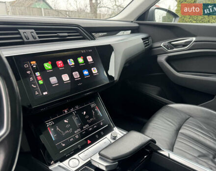 Серый Ауди E-Tron, объемом двигателя 0 л и пробегом 150 тыс. км за 23800 $, фото 26 на Automoto.ua