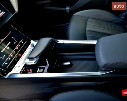 Серый Ауди E-Tron, объемом двигателя 0 л и пробегом 125 тыс. км за 23800 $, фото 150 на Automoto.ua