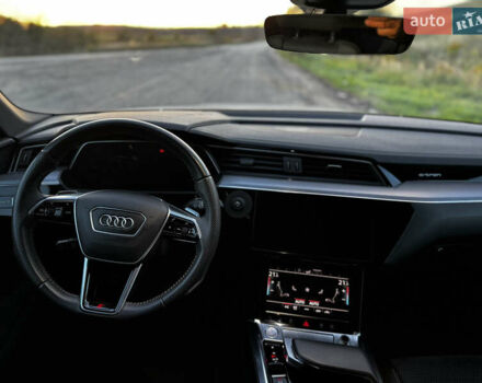 Серый Ауди E-Tron, объемом двигателя 0 л и пробегом 108 тыс. км за 29000 $, фото 16 на Automoto.ua