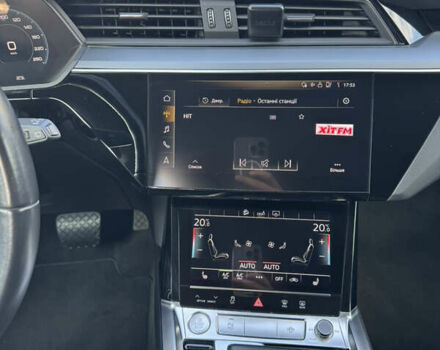 Серый Ауди E-Tron, объемом двигателя 0 л и пробегом 65 тыс. км за 25900 $, фото 6 на Automoto.ua