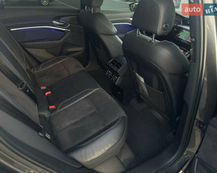 Сірий Ауді E-Tron, об'ємом двигуна 0 л та пробігом 140 тис. км за 37000 $, фото 37 на Automoto.ua