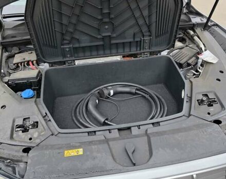 Серый Ауди E-Tron, объемом двигателя 0 л и пробегом 90 тыс. км за 36500 $, фото 20 на Automoto.ua