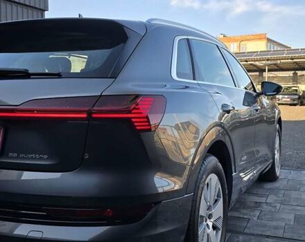 Серый Ауди E-Tron, объемом двигателя 0 л и пробегом 99 тыс. км за 31990 $, фото 15 на Automoto.ua