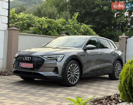 Сірий Ауді E-Tron, об'ємом двигуна 0 л та пробігом 180 тис. км за 25300 $, фото 11 на Automoto.ua