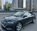 Серый Ауди E-Tron, объемом двигателя 0 л и пробегом 65 тыс. км за 25900 $, фото 2 на Automoto.ua