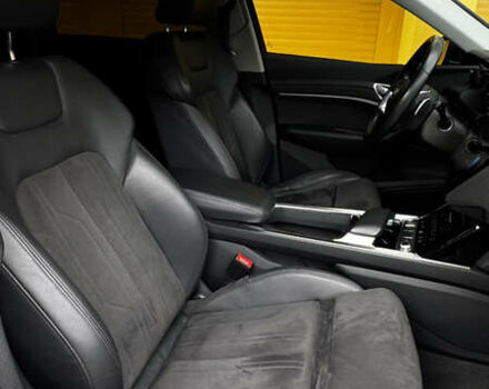 Серый Ауди E-Tron, объемом двигателя 0 л и пробегом 49 тыс. км за 29999 $, фото 8 на Automoto.ua