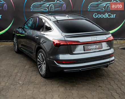 Сірий Ауді E-Tron, об'ємом двигуна 0 л та пробігом 82 тис. км за 39888 $, фото 35 на Automoto.ua