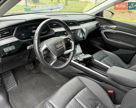 Сірий Ауді E-Tron, об'ємом двигуна 0 л та пробігом 53 тис. км за 34000 $, фото 19 на Automoto.ua