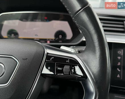 Ауди E-Tron 2020 в Тернополе на Automoto.ua Серый Ауди E-Tron, объемом двигателя 0 л и пробегом 126 тыс. км за 23900 $, фото 68 на Automoto.ua