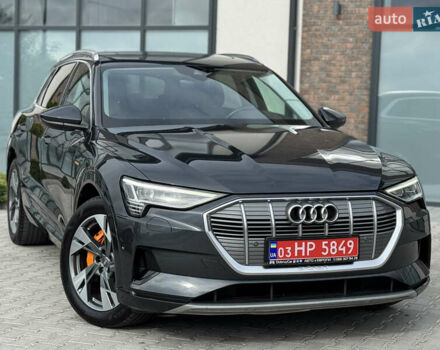 Ауди E-Tron 2020 в Тернополе на Automoto.ua Серый Ауди E-Tron, объемом двигателя 0 л и пробегом 126 тыс. км за 23900 $, фото 12 на Automoto.ua