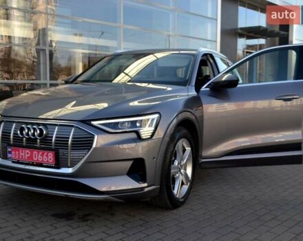 Серый Ауди E-Tron, объемом двигателя 0 л и пробегом 125 тыс. км за 23800 $, фото 14 на Automoto.ua