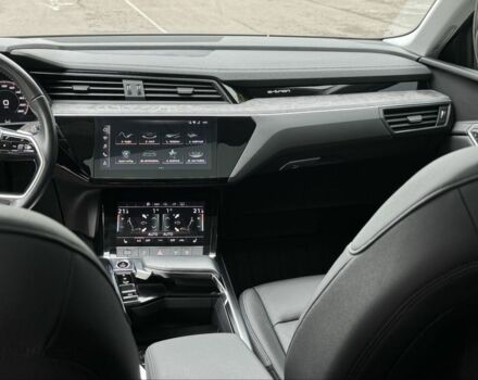 Ауді E-Tron 2020 у Івано-Франківську на Automoto.ua Сірий Ауді E-Tron, об'ємом двигуна 0 л та пробігом 68 тис. км за 31000 $, фото 7 на Automoto.ua