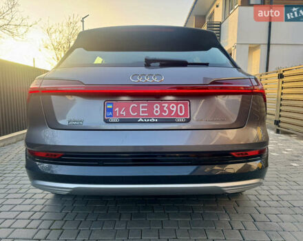 Сірий Ауді E-Tron, об'ємом двигуна 0 л та пробігом 143 тис. км за 27900 $, фото 8 на Automoto.ua
