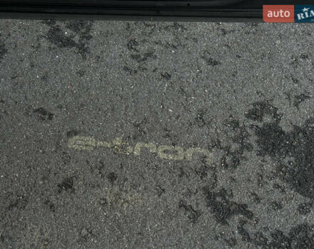 Ауді E-Tron 2020 у Львові на Automoto.ua Сірий Ауді E-Tron, об'ємом двигуна 0 л та пробігом 81 тис. км за 34920 $, фото 35 на Automoto.ua