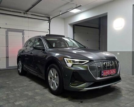 Серый Ауди E-Tron, объемом двигателя 0 л и пробегом 99 тыс. км за 31990 $, фото 36 на Automoto.ua