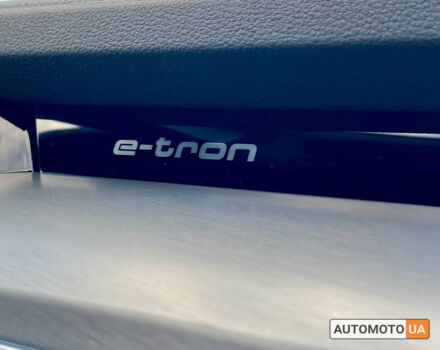 Серый Ауди E-Tron, объемом двигателя 55 л и пробегом 47 тыс. км за 48000 $, фото 27 на Automoto.ua