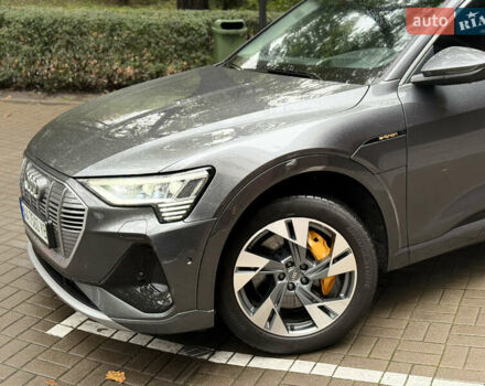 Ауди E-Tron 2020 в Киеве на Automoto.ua Серый Ауди E-Tron, объемом двигателя 0 л и пробегом 71 тыс. км за 35300 $, фото 2 на Automoto.ua