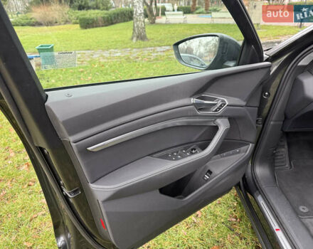 Сірий Ауді E-Tron, об'ємом двигуна 0 л та пробігом 53 тис. км за 34000 $, фото 17 на Automoto.ua