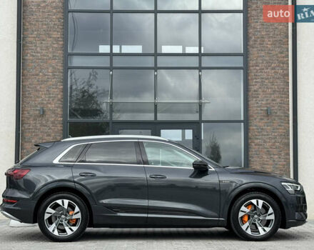 Ауди E-Tron 2020 в Тернополе на Automoto.ua Серый Ауди E-Tron, объемом двигателя 0 л и пробегом 126 тыс. км за 23900 $, фото 21 на Automoto.ua