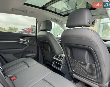 Ауди E-Tron 2020 в Тернополе на Automoto.ua Серый Ауди E-Tron, объемом двигателя 0 л и пробегом 126 тыс. км за 23900 $, фото 55 на Automoto.ua