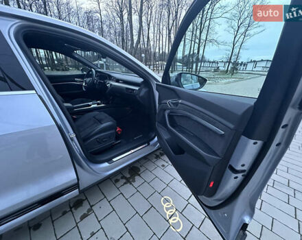 Серый Ауди E-Tron, объемом двигателя 0 л и пробегом 836 тыс. км за 34900 $, фото 32 на Automoto.ua