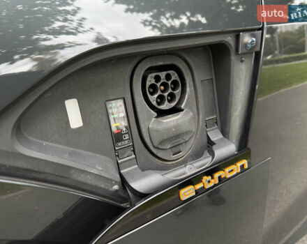 Ауді E-Tron 2020 у Дніпро (Дніпропетровську) на Automoto.ua Сірий Ауді E-Tron, об'ємом двигуна 0 л та пробігом 113 тис. км за 26900 $, фото 18 на Automoto.ua