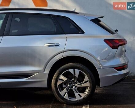 Серый Ауди E-Tron, объемом двигателя 0 л и пробегом 12 тыс. км за 31990 $, фото 22 на Automoto.ua
