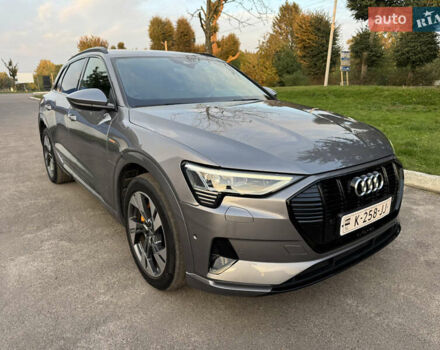 Сірий Ауді E-Tron, об'ємом двигуна 0 л та пробігом 180 тис. км за 21500 $, фото 11 на Automoto.ua