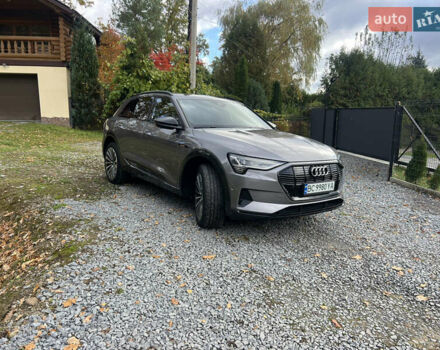 Серый Ауди E-Tron, объемом двигателя 0 л и пробегом 119 тыс. км за 35000 $, фото 3 на Automoto.ua