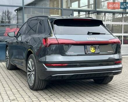 Сірий Ауді E-Tron, об'ємом двигуна 0 л та пробігом 96 тис. км за 29000 $, фото 4 на Automoto.ua