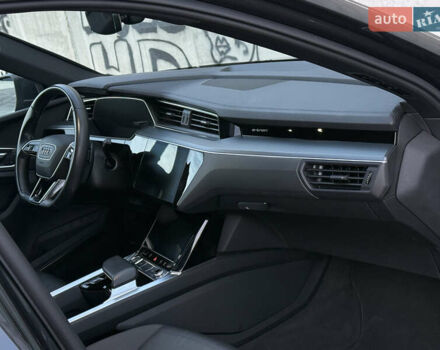 Ауді E-Tron 2020 у Львові на Automoto.ua Сірий Ауді E-Tron, об'ємом двигуна 0 л та пробігом 81 тис. км за 34920 $, фото 38 на Automoto.ua