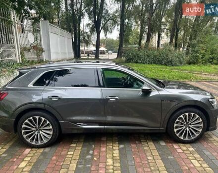 Серый Ауди E-Tron, объемом двигателя 0 л и пробегом 53 тыс. км за 36000 $, фото 3 на Automoto.ua
