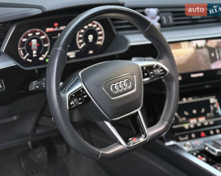 Серый Ауди E-Tron, объемом двигателя 0 л и пробегом 28 тыс. км за 34900 $, фото 52 на Automoto.ua