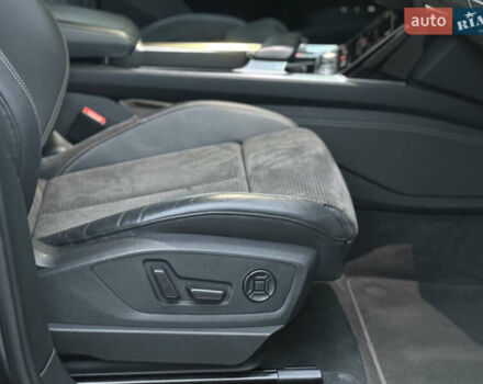 Серый Ауди E-Tron, объемом двигателя 0 л и пробегом 28 тыс. км за 34900 $, фото 42 на Automoto.ua