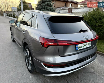 Серый Ауди E-Tron, объемом двигателя 0 л и пробегом 78 тыс. км за 33000 $, фото 12 на Automoto.ua