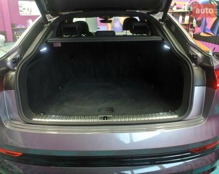 Серый Ауди E-Tron, объемом двигателя 0 л и пробегом 60 тыс. км за 29990 $, фото 29 на Automoto.ua