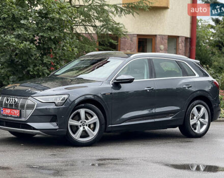 Серый Ауди E-Tron, объемом двигателя 0 л и пробегом 158 тыс. км за 27900 $, фото 3 на Automoto.ua