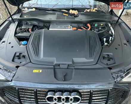 Серый Ауди E-Tron, объемом двигателя 0 л и пробегом 108 тыс. км за 32500 $, фото 12 на Automoto.ua