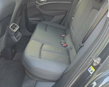 Сірий Ауді E-Tron, об'ємом двигуна 0 л та пробігом 110 тис. км за 29999 $, фото 52 на Automoto.ua