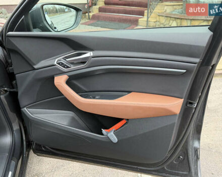 Серый Ауди E-Tron, объемом двигателя 0 л и пробегом 126 тыс. км за 29999 $, фото 37 на Automoto.ua